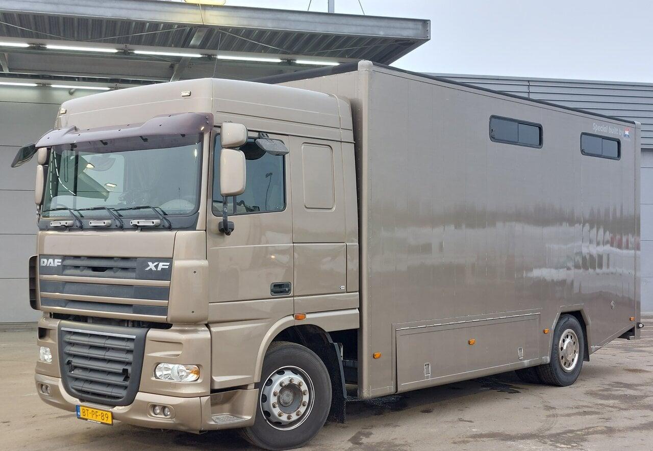 2007 DAF XF 105.410 Horse truck