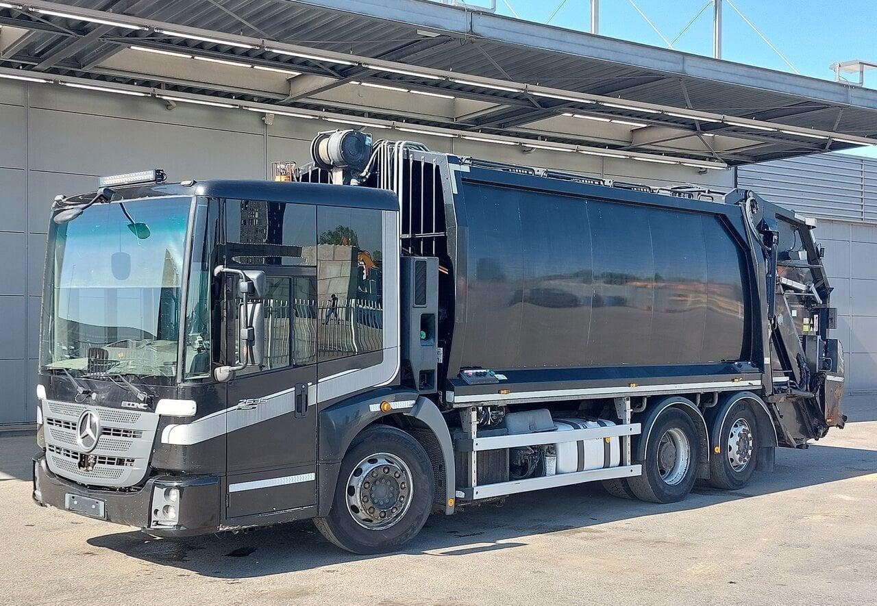 2014 Mercedes Econic 2635 Garbage Truck